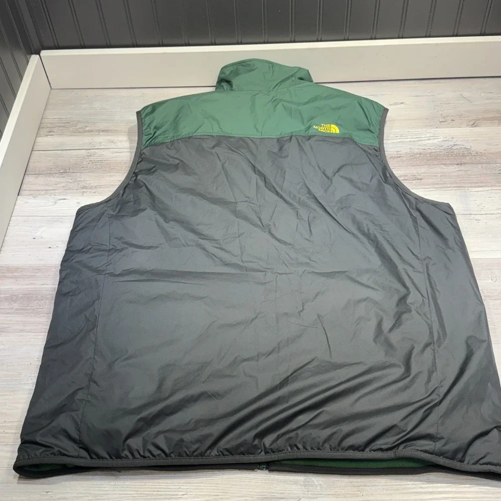 The North Face Reversible Vest Men XL Green Black Full Zip Fleece Nylon Outdoor